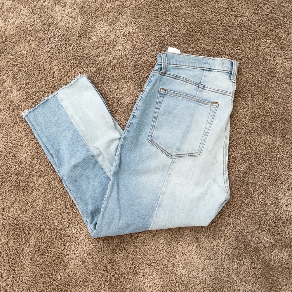 Abercrombie Curve Love Straight Leg Jeans